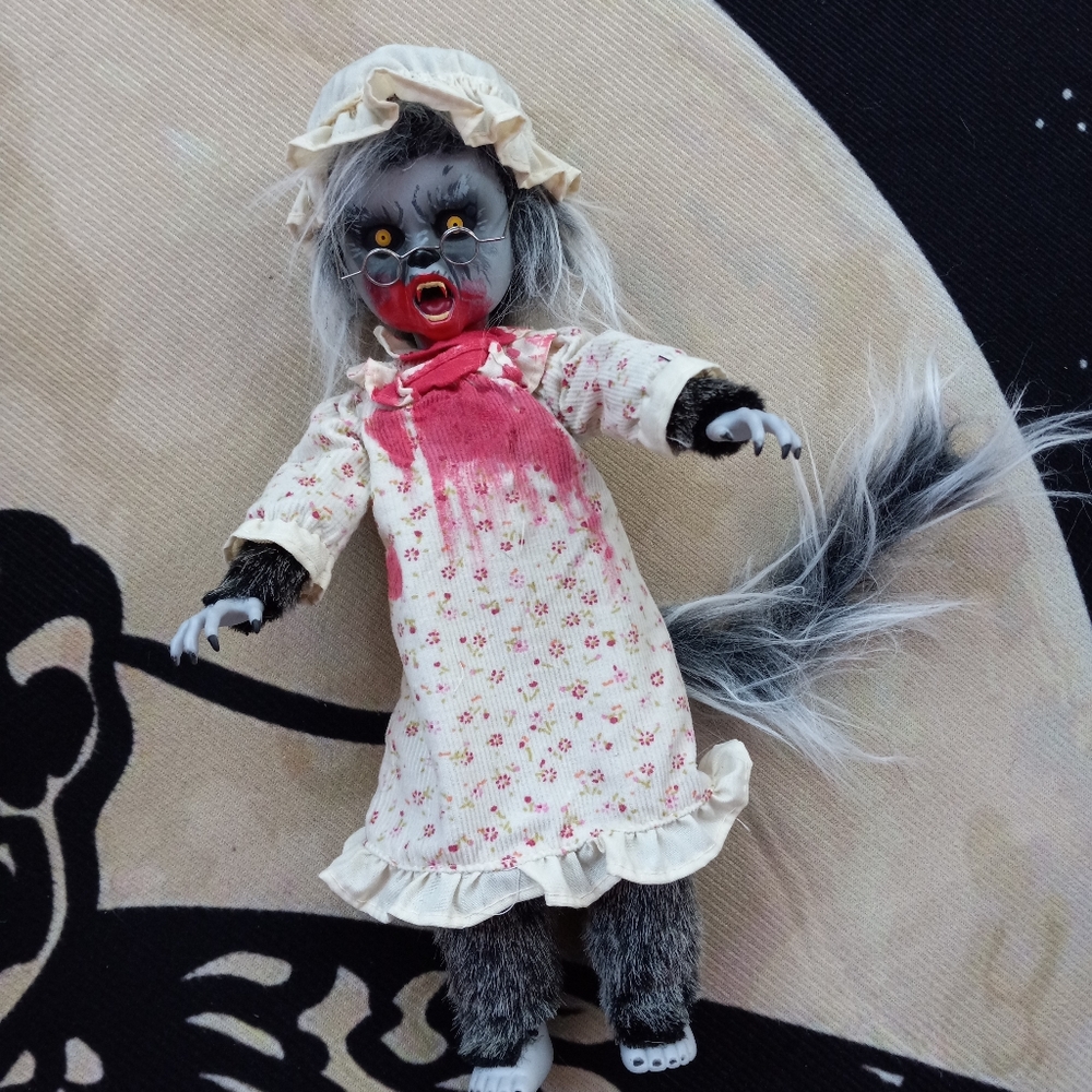 Mezco Living Dead Dolls 13th ANNIVERSARY The Big Bad Wolf BLOODY Scary Tales